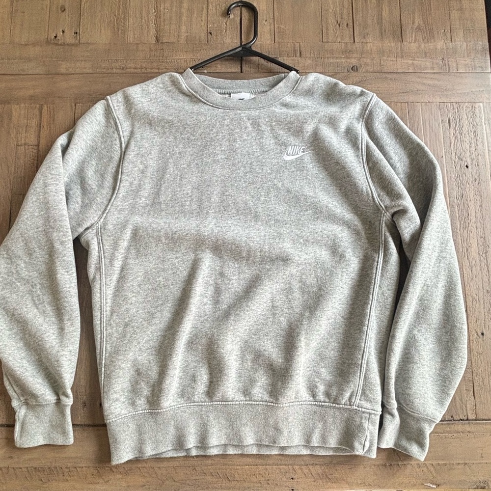 Nike crewneck sweatshirt